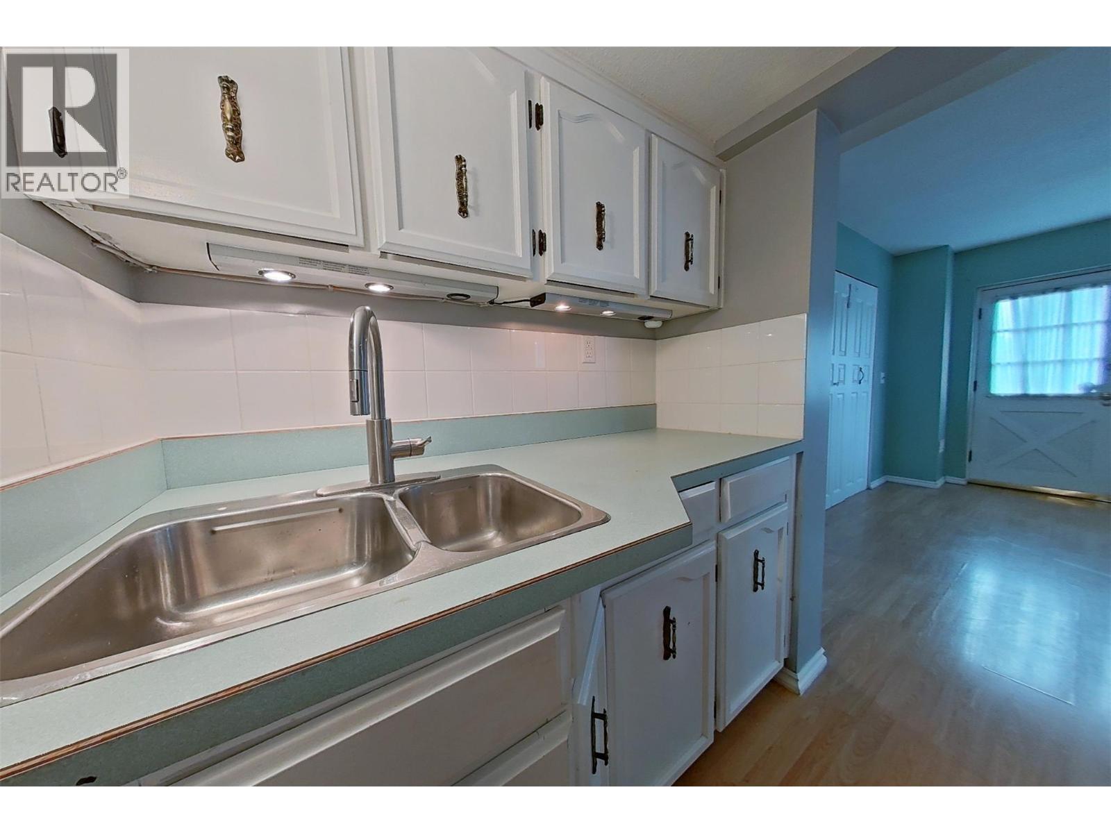 1530 21 Highway, Creston