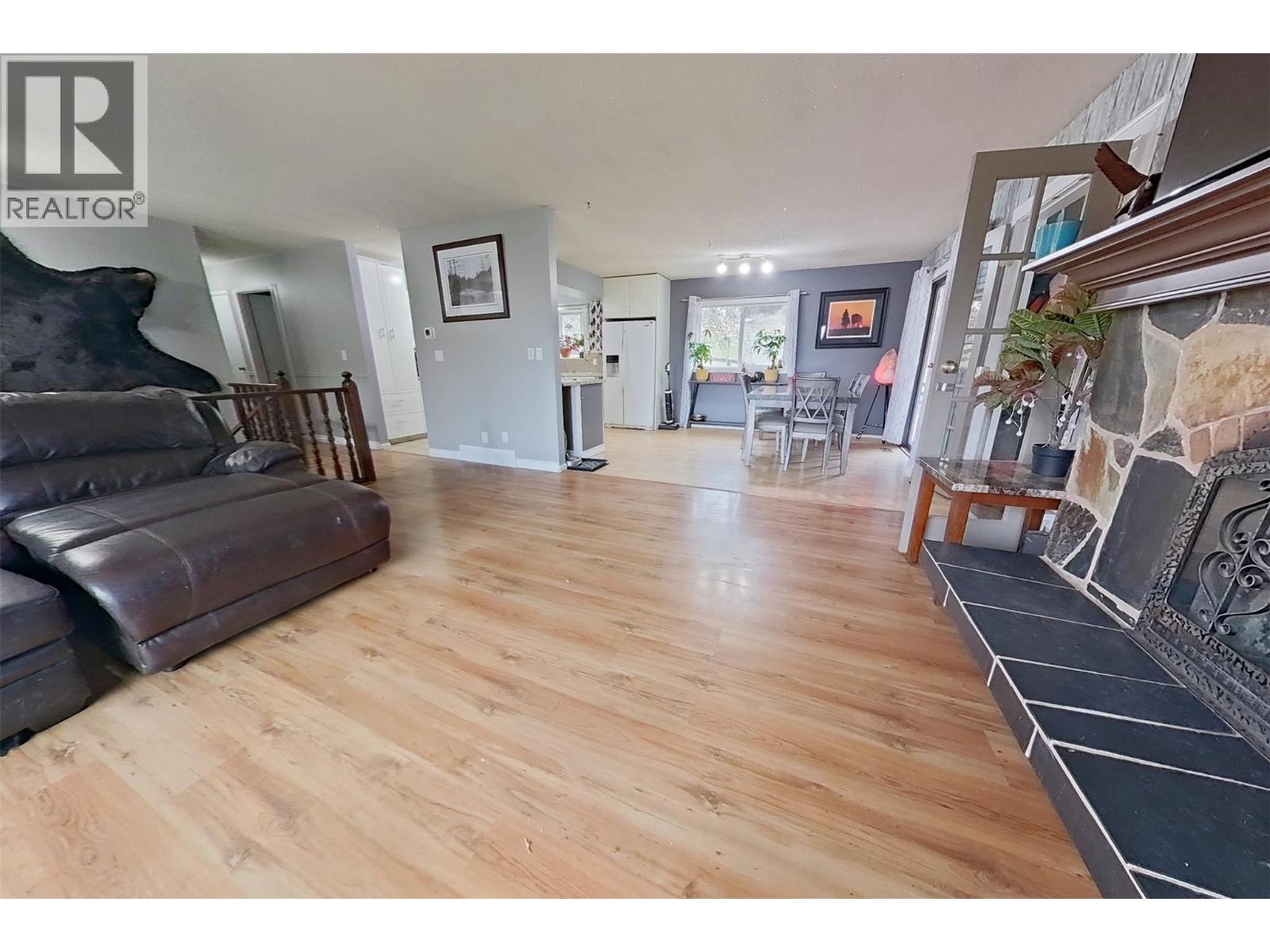 1530 21 Highway, Creston