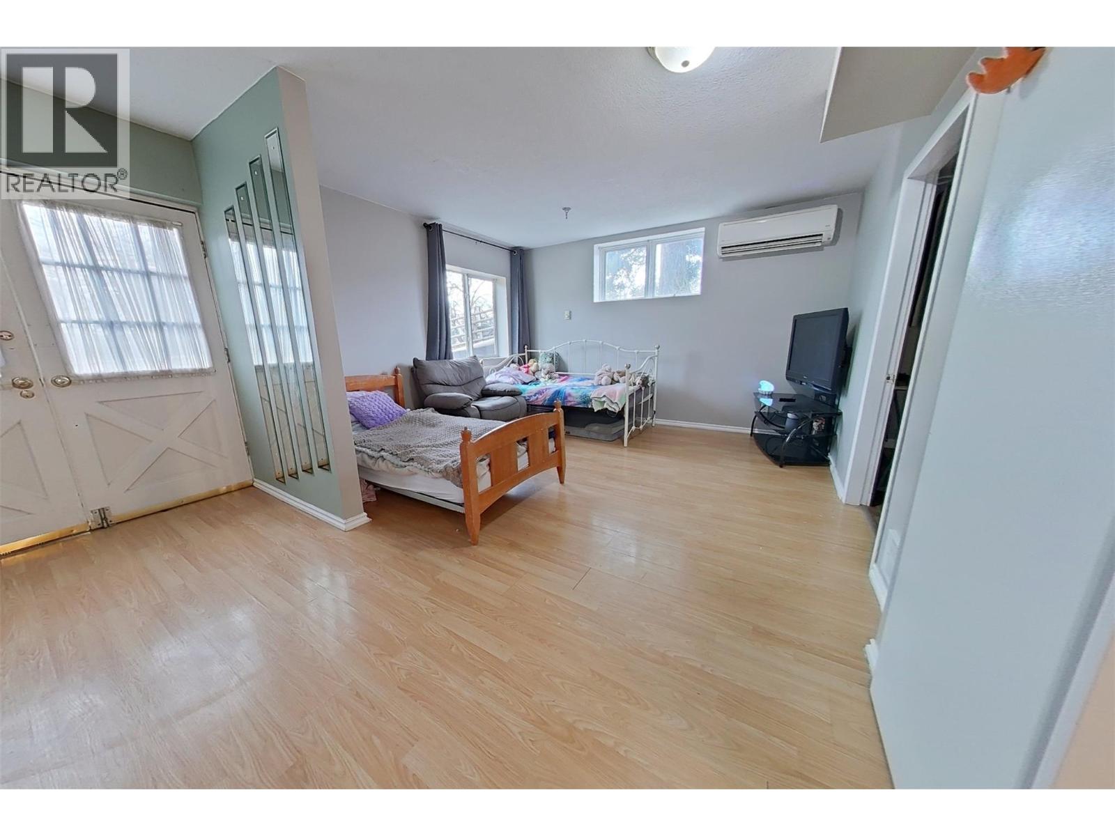 1530 21 Highway, Creston