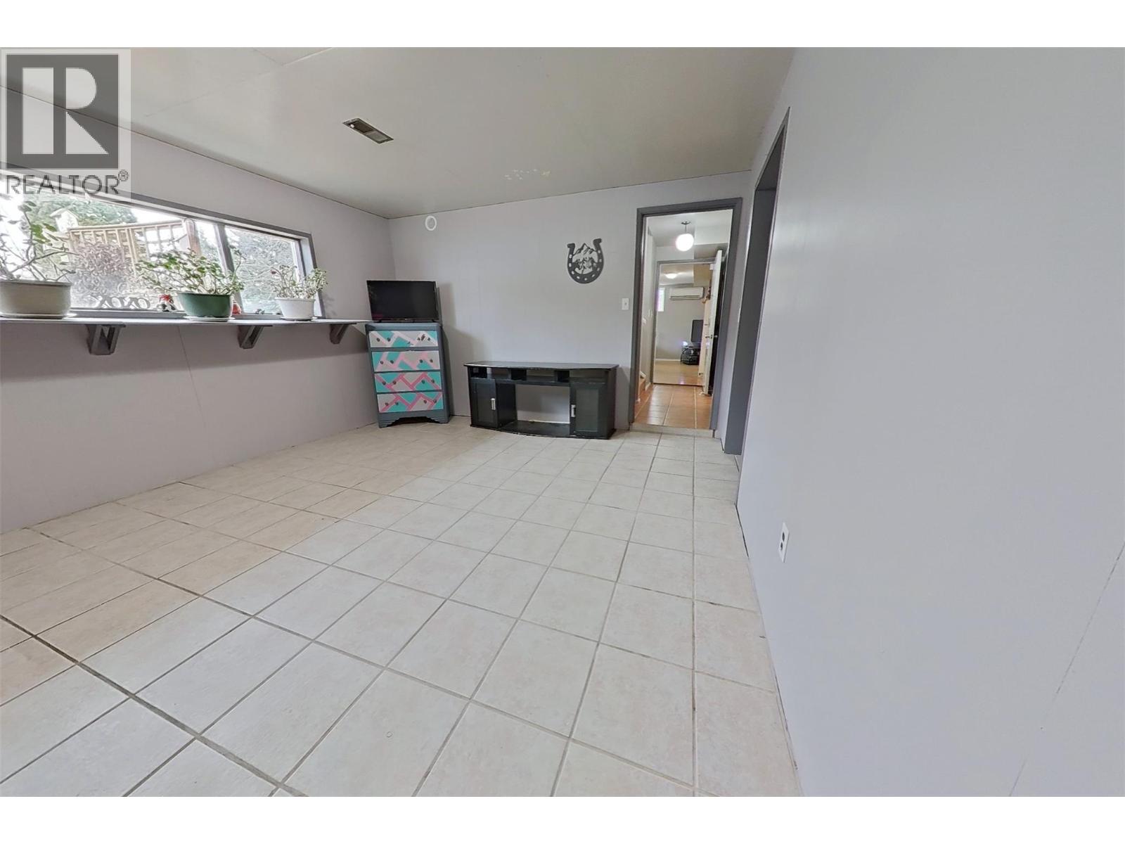 1530 21 Highway, Creston