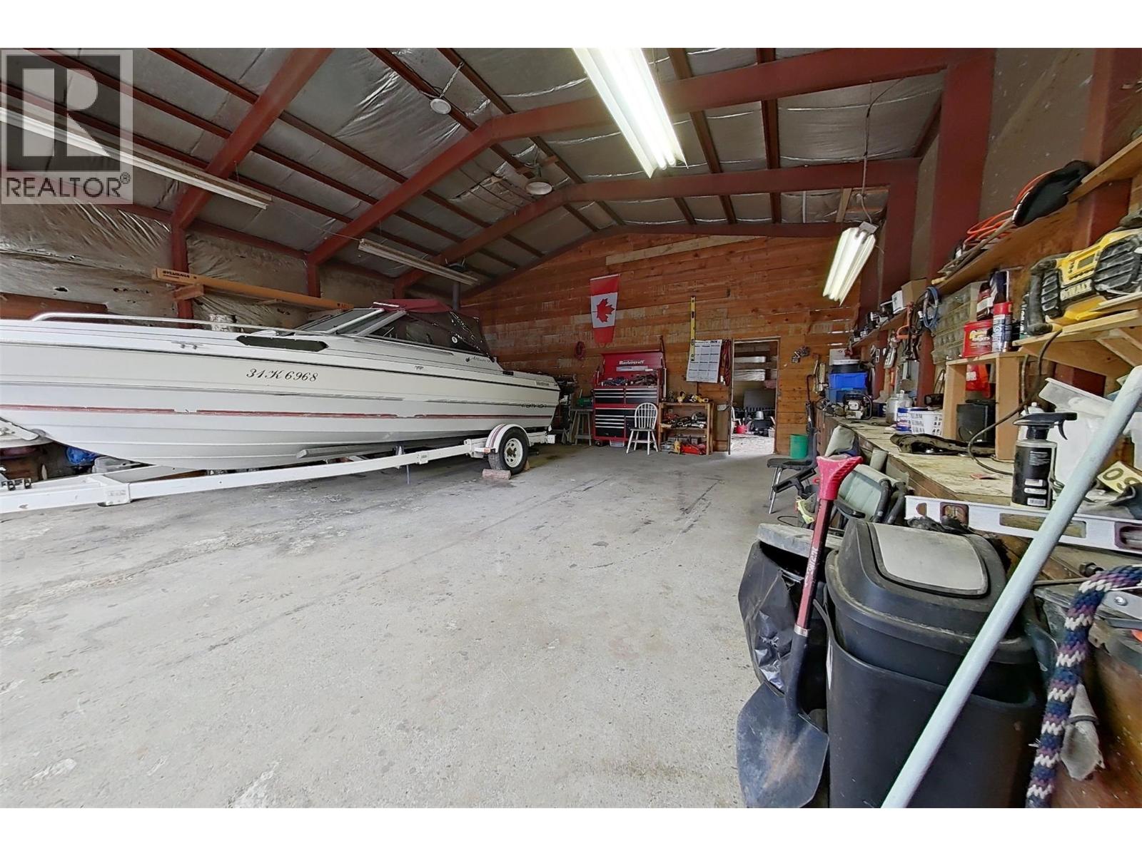 1530 21 Highway, Creston