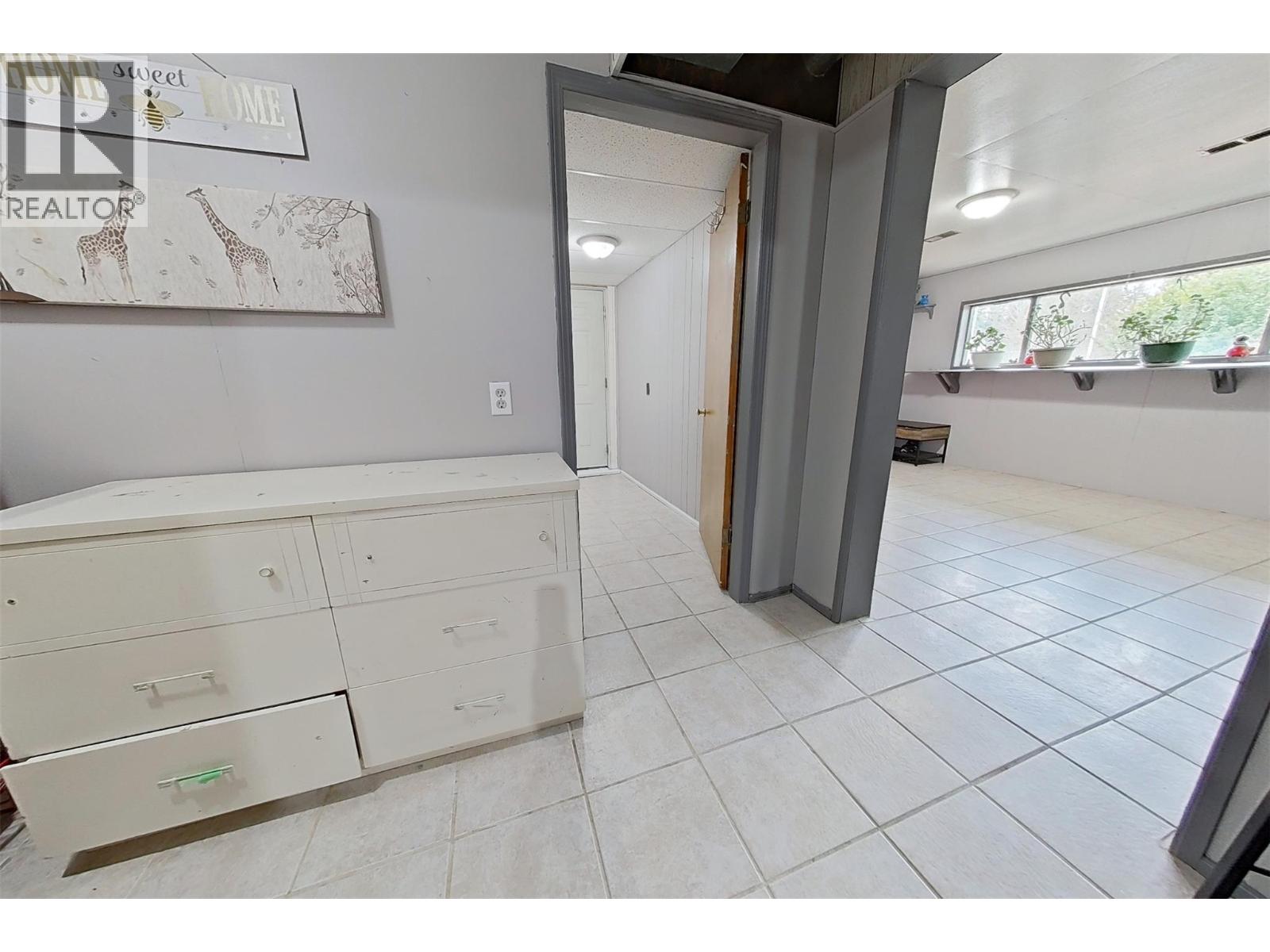 1530 21 Highway, Creston