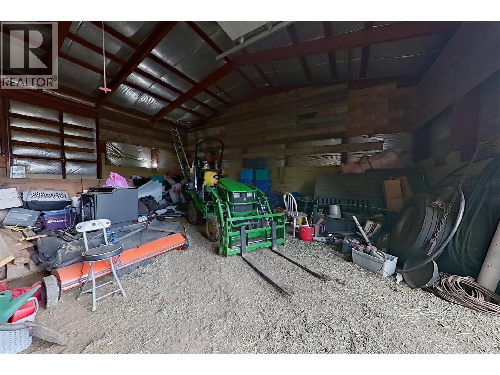 1530 21 Highway, Creston