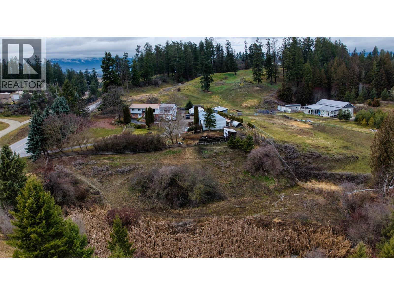 1530 21 Highway, Creston