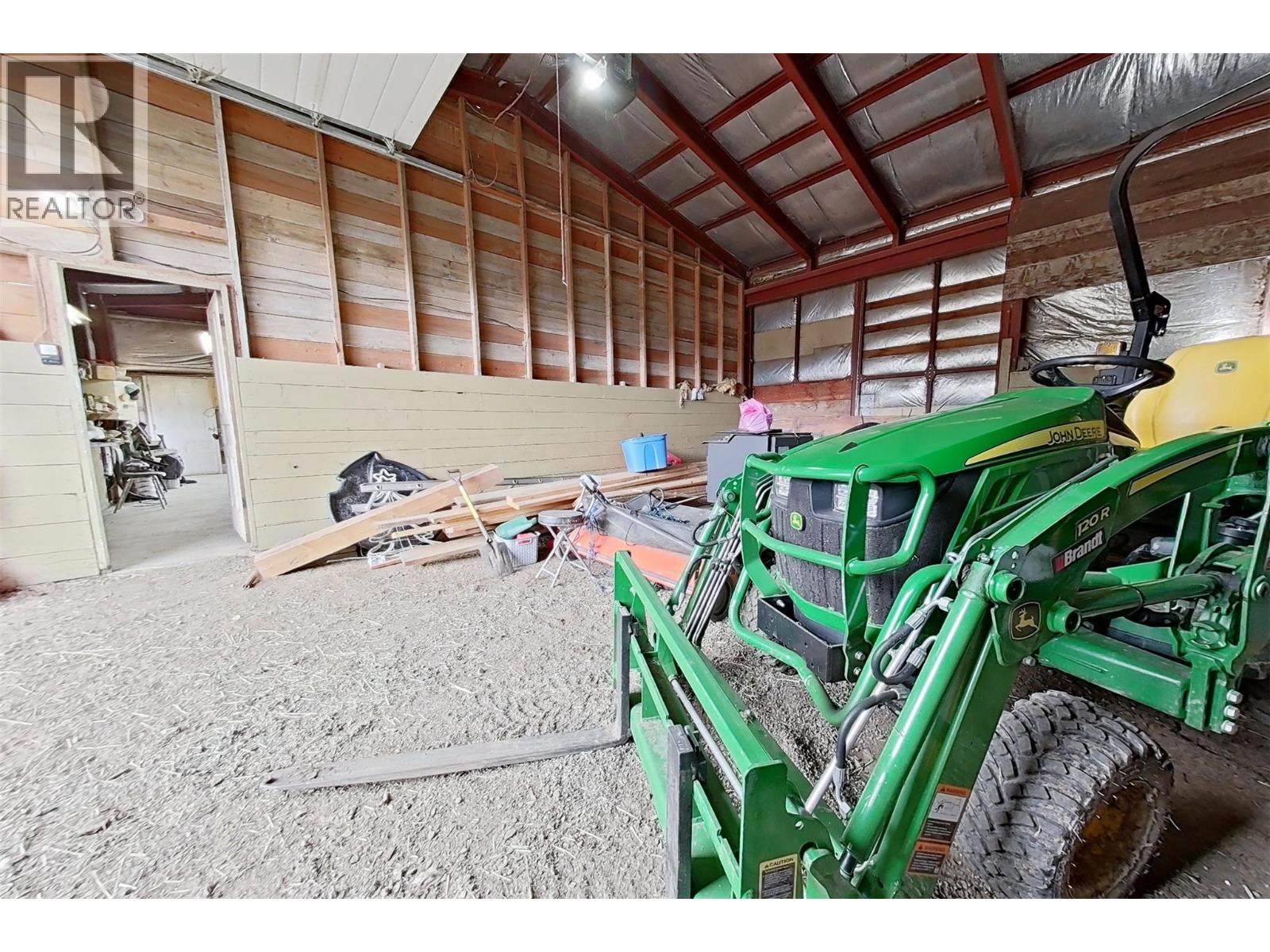 1530 21 Highway, Creston