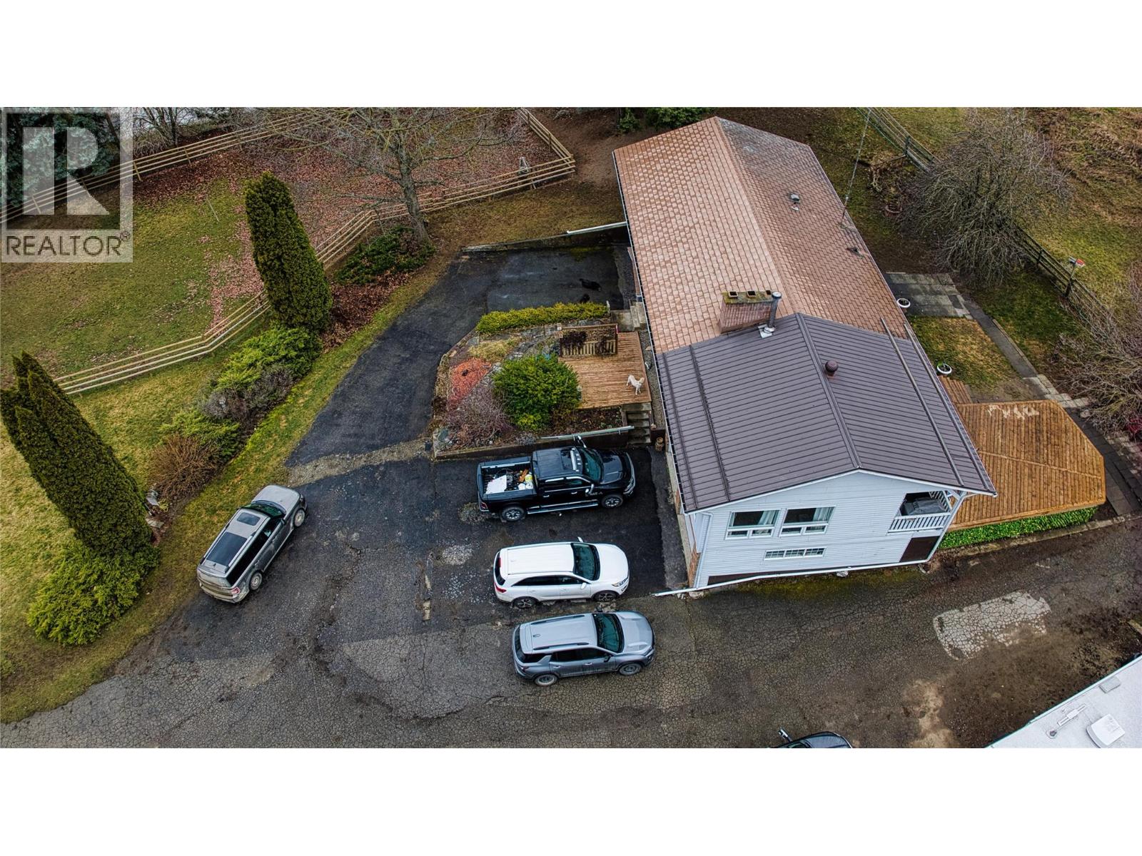 1530 21 Highway, Creston