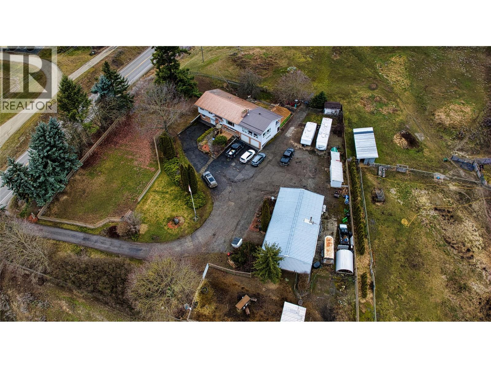 1530 21 Highway, Creston