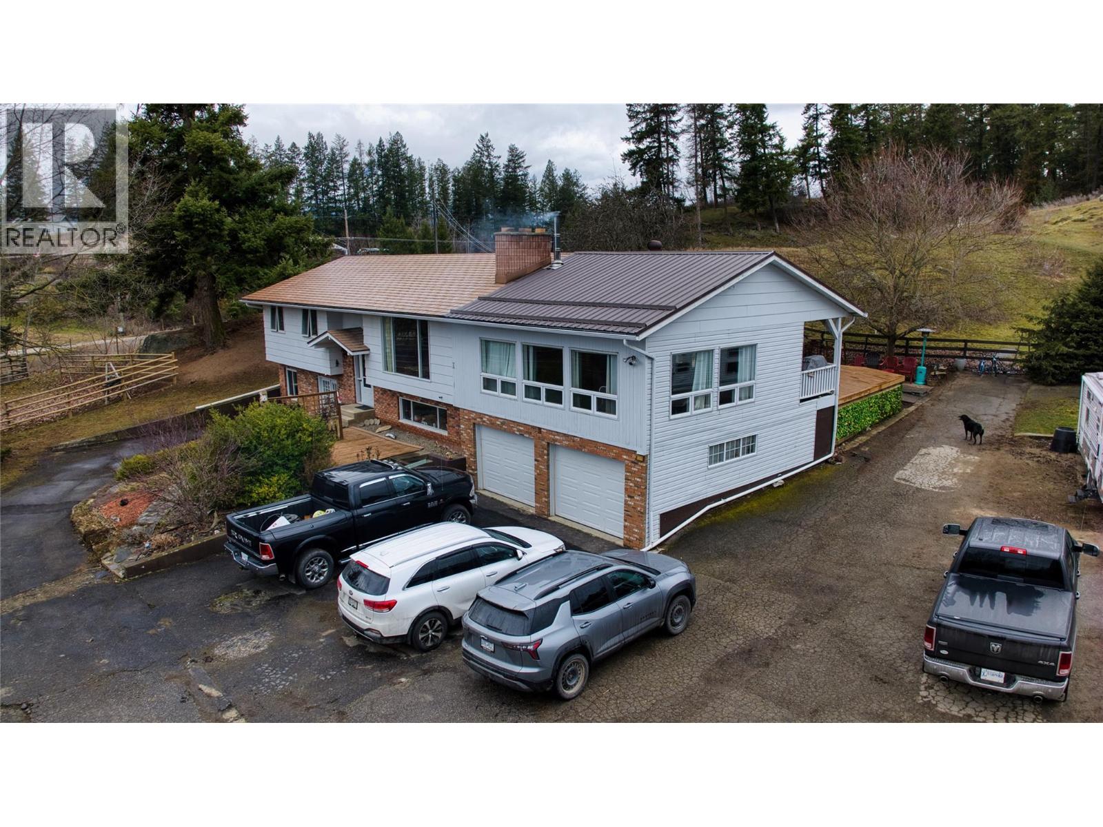 1530 21 Highway, Creston