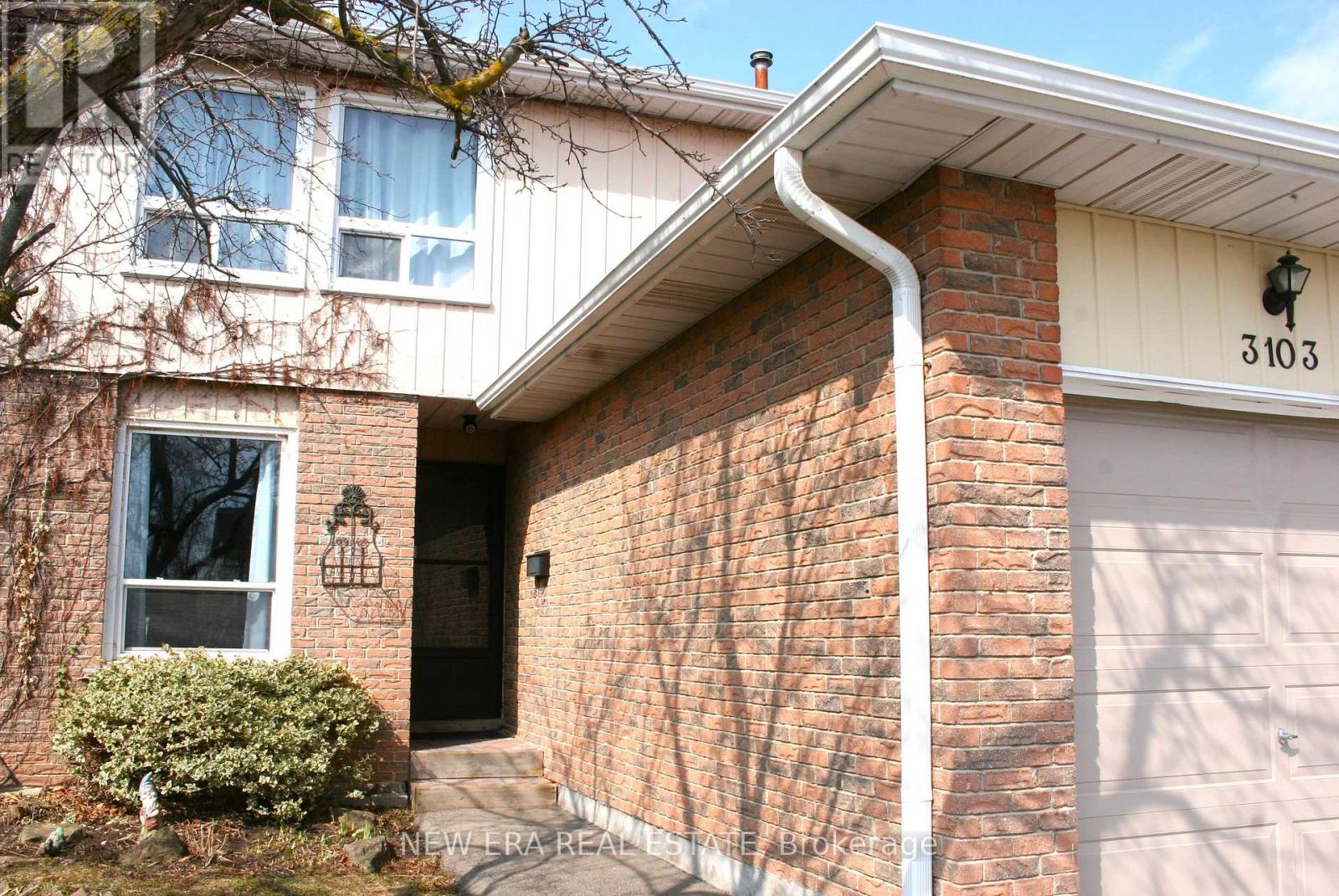 3103 AUTUMN HILL CRESCENT - 3