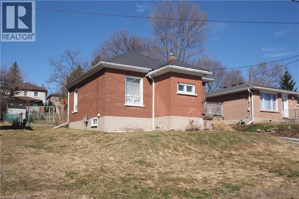 19 PAISLEY HEIGHTS - 3