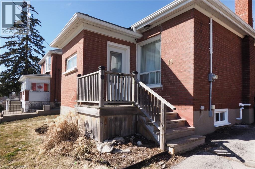 19 PAISLEY HEIGHTS - 4