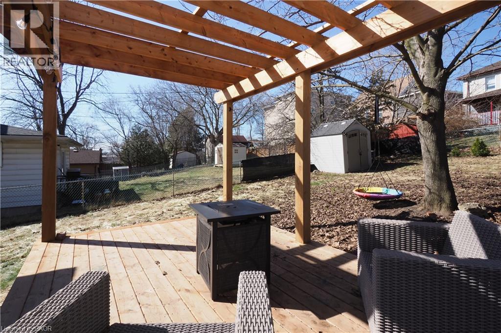 19 PAISLEY HEIGHTS - 42