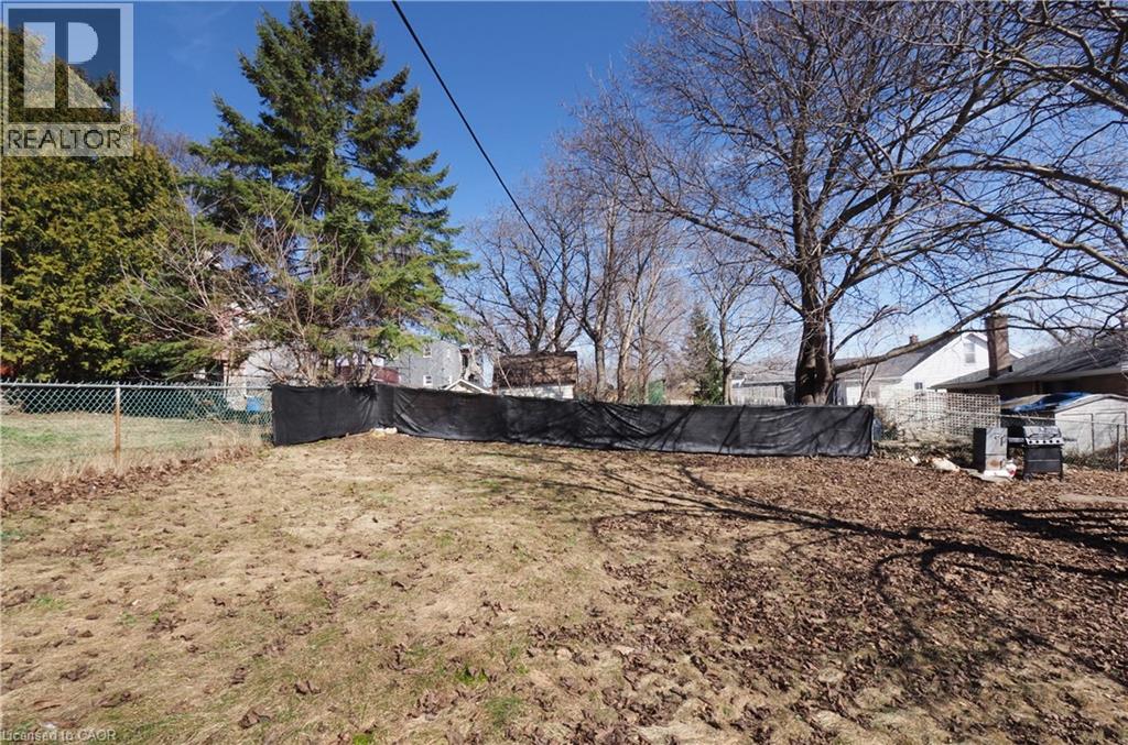 19 PAISLEY HEIGHTS - 47