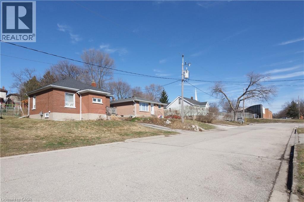 19 PAISLEY HEIGHTS - 5