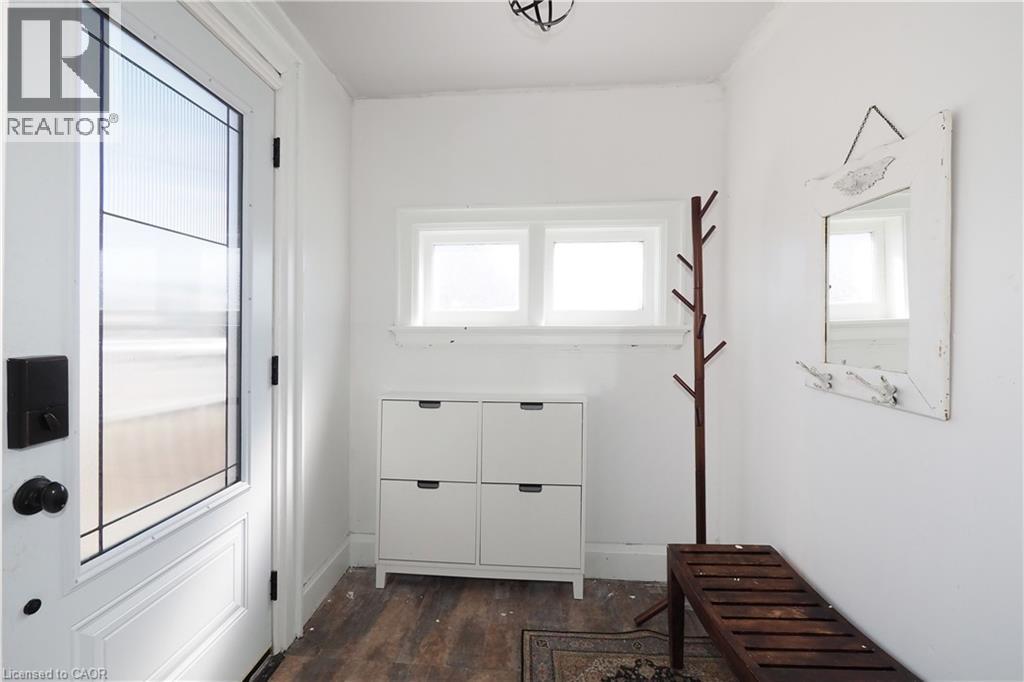 19 PAISLEY HEIGHTS - 6