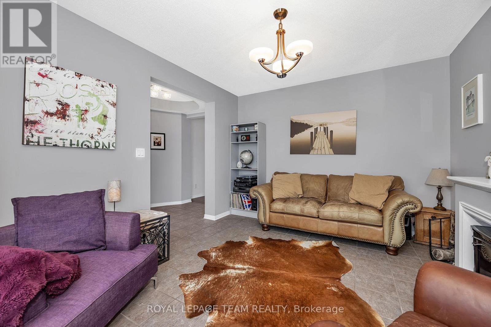 200 KINLOCH COURT - 5