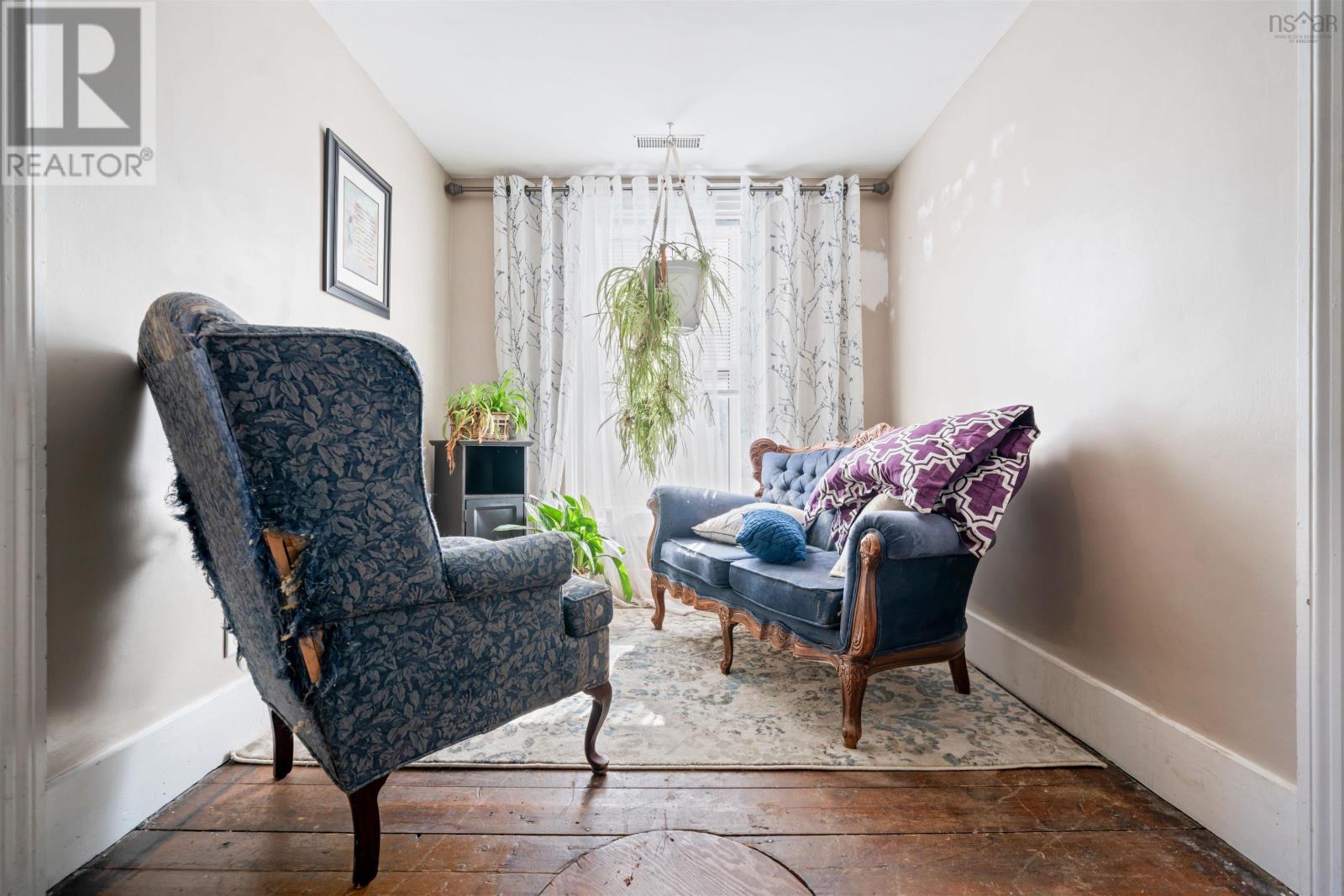 Property 37 of 49 of 187 Highway 302