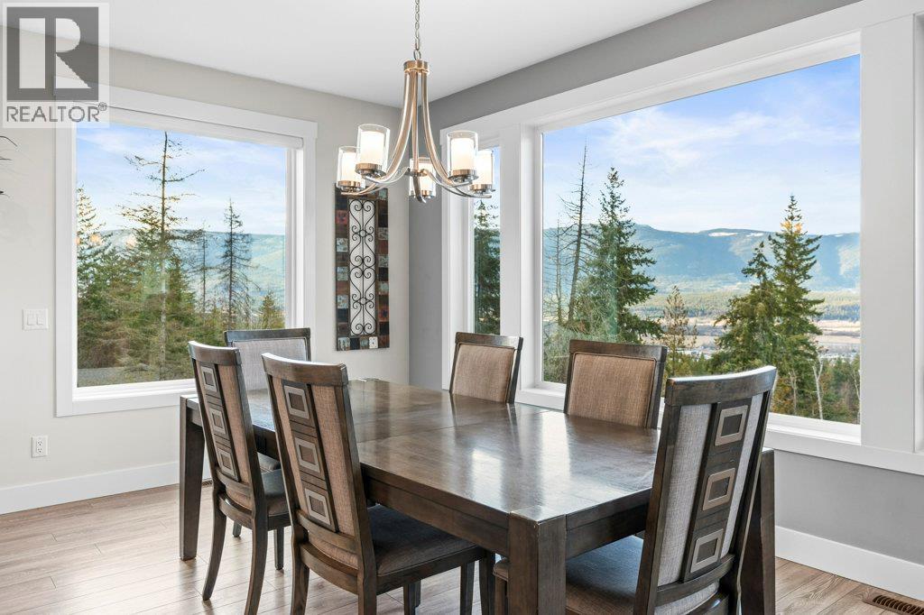 1021 17 Avenue SE, Salmon Arm