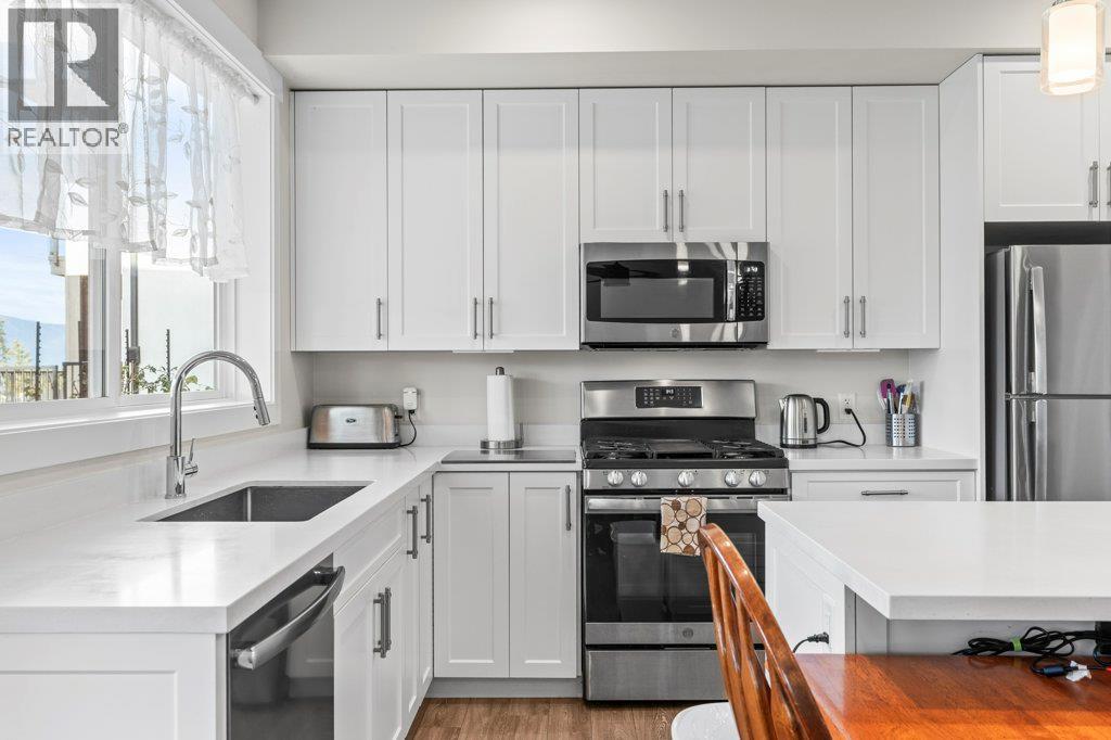 1021 17 Avenue SE, Salmon Arm