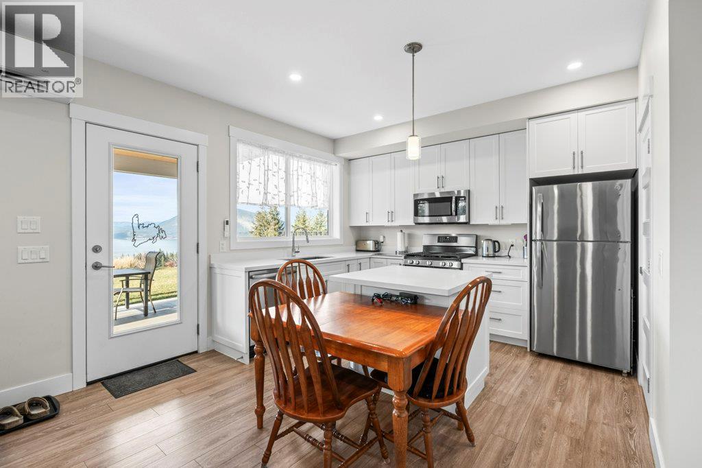 1021 17 Avenue SE, Salmon Arm