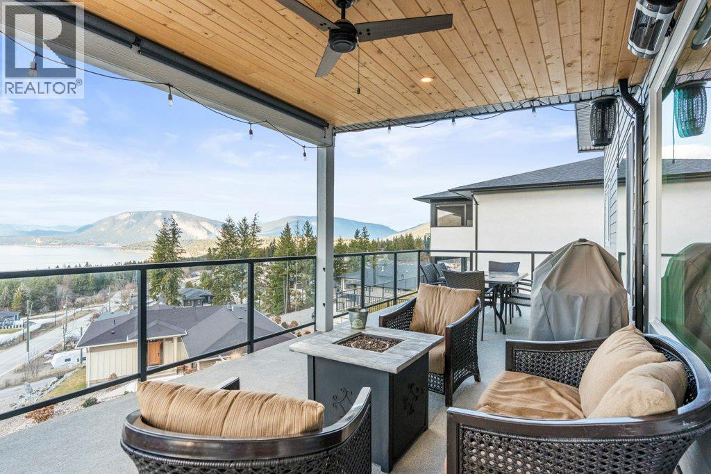 1021 17 Avenue SE, Salmon Arm