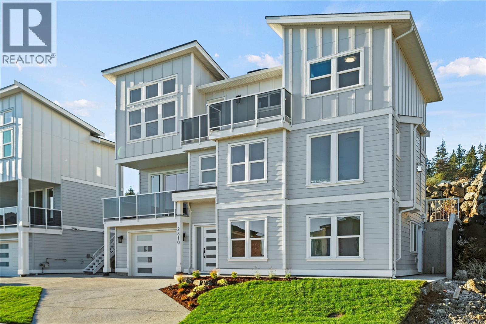 2310 Hudson Terr, Sooke