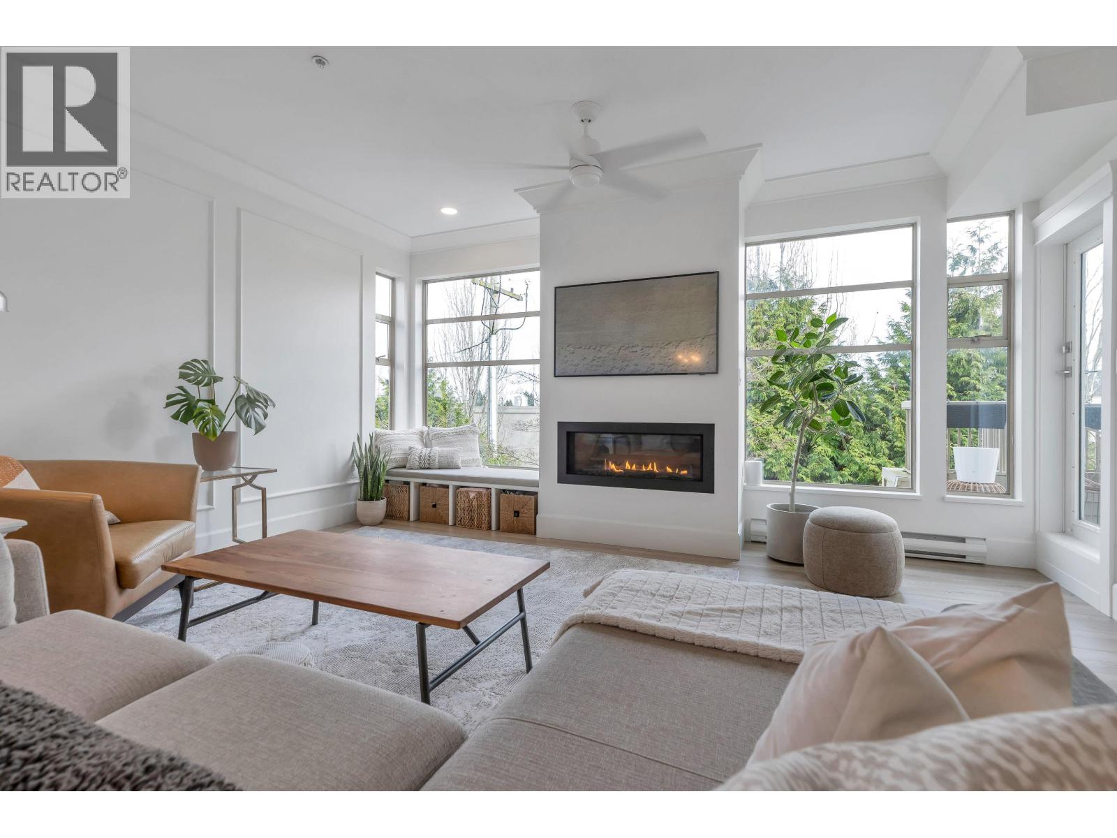 #301-1118 55 Street, Delta