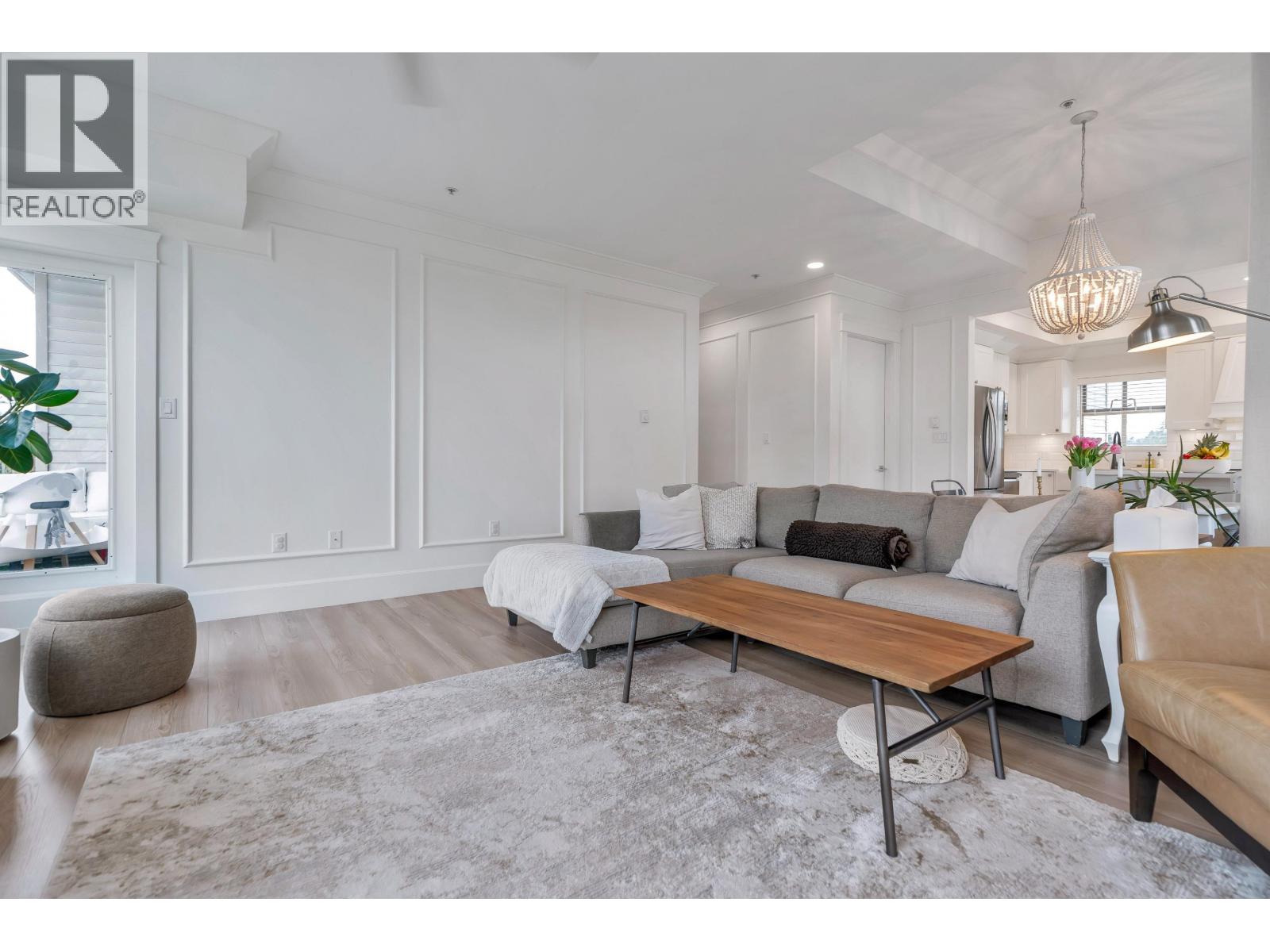 #301-1118 55 Street, Delta