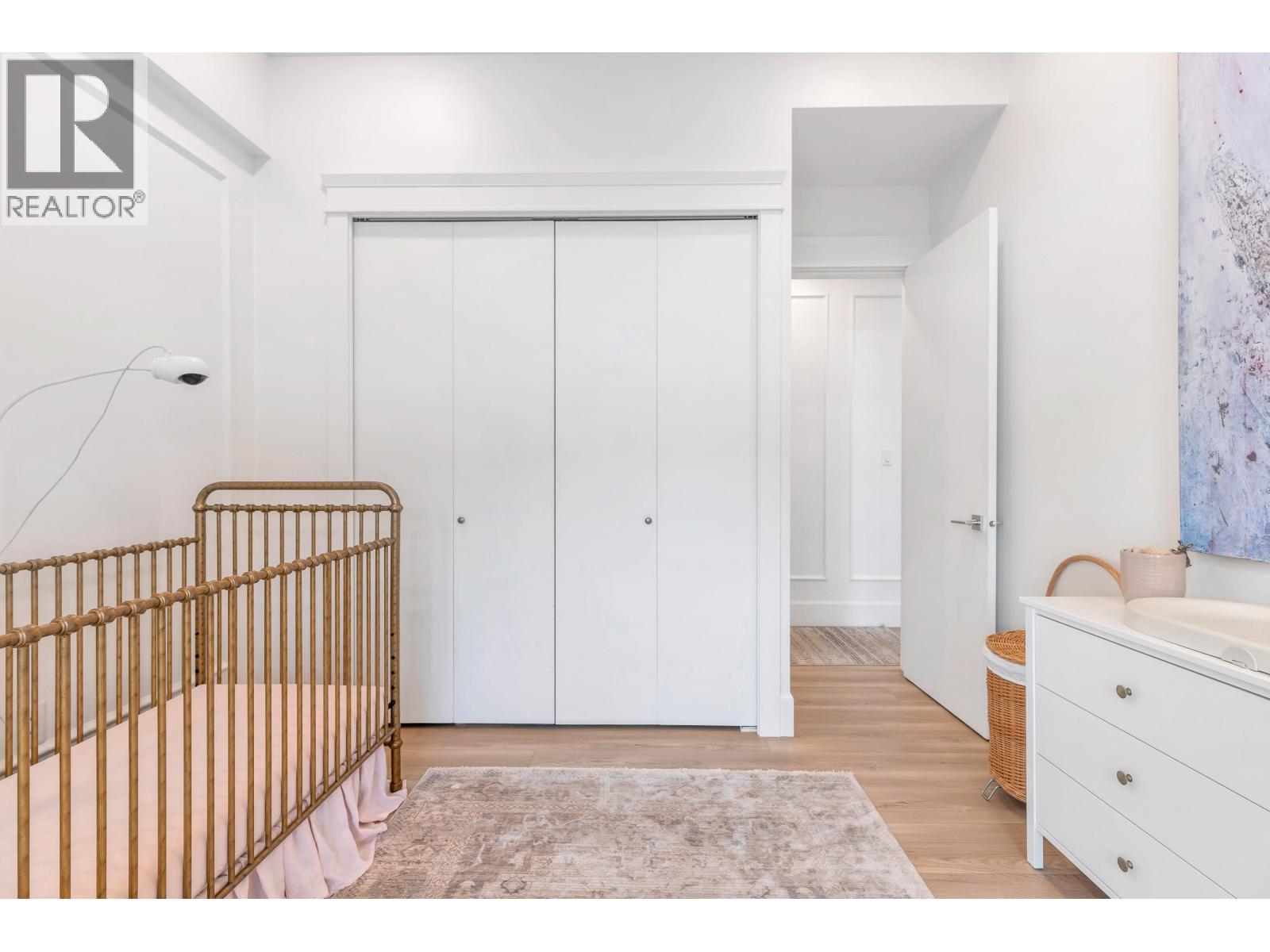 #301-1118 55 Street, Delta