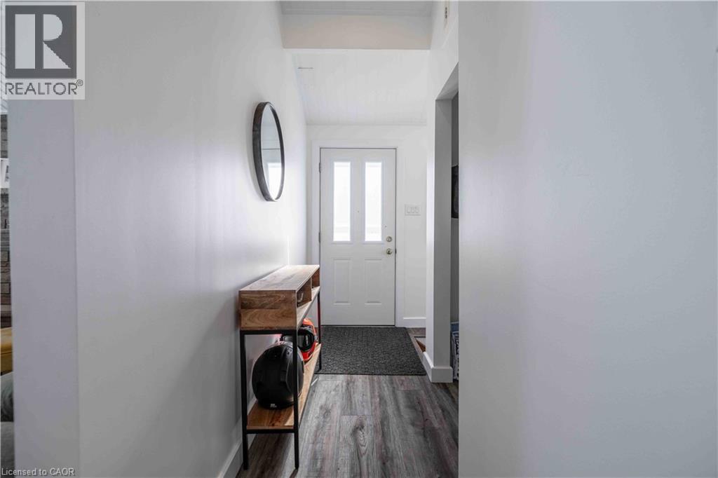 1056 INAWENDAWIN Road - 14