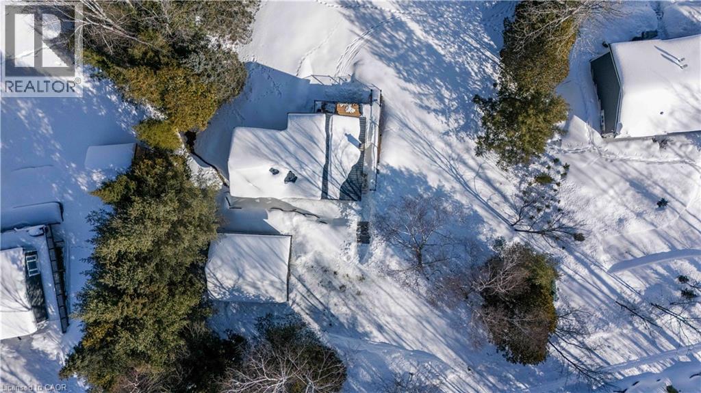 1056 INAWENDAWIN Road - 42