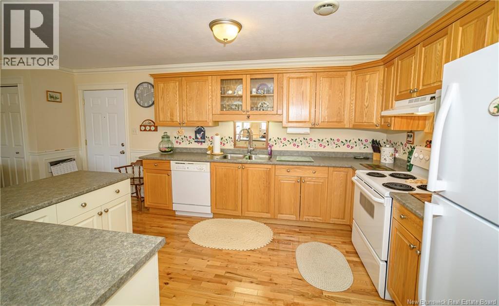 #8 185 REYNOLDS STREET - 11