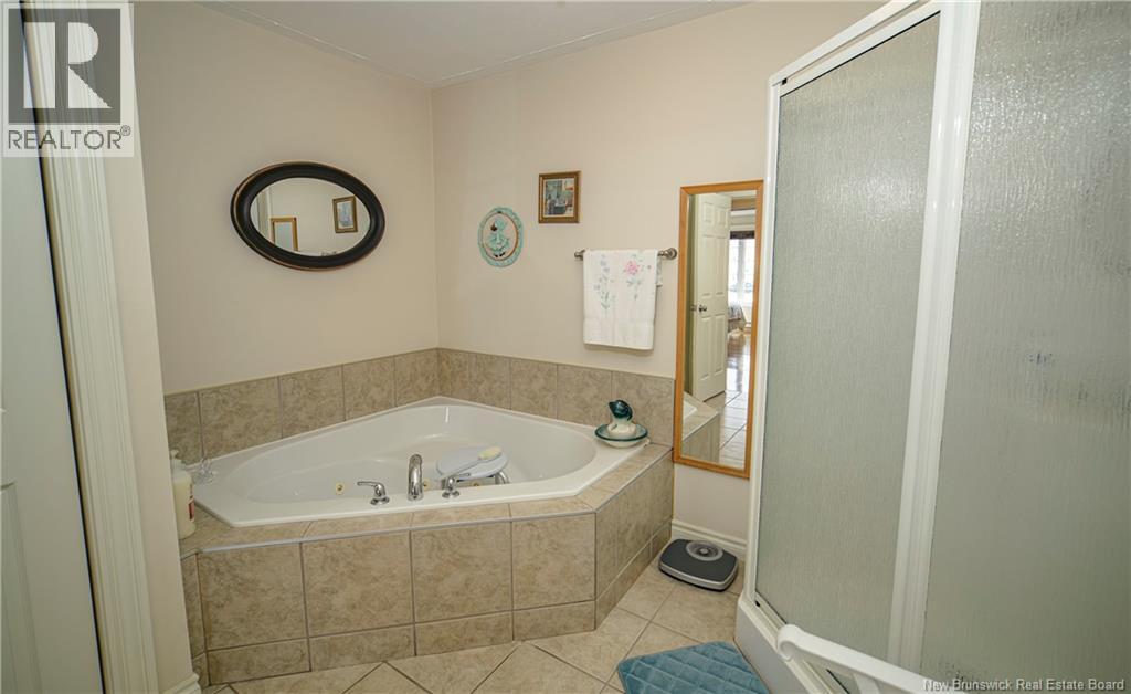 #8 185 REYNOLDS STREET - 18