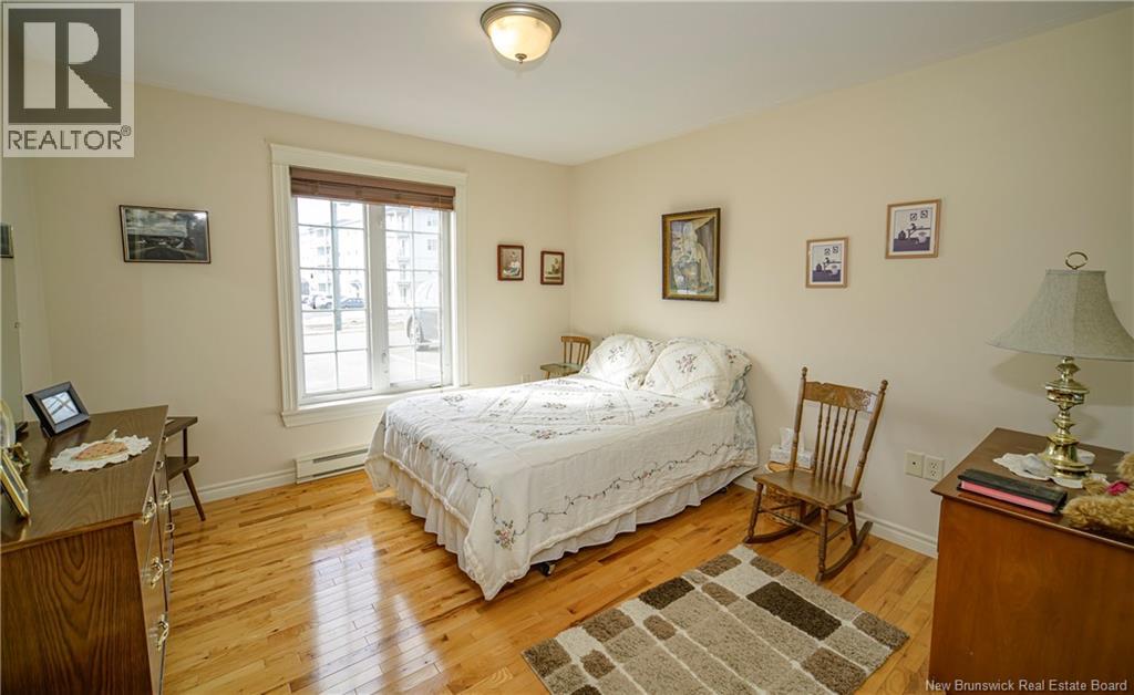 #8 185 REYNOLDS STREET - 13