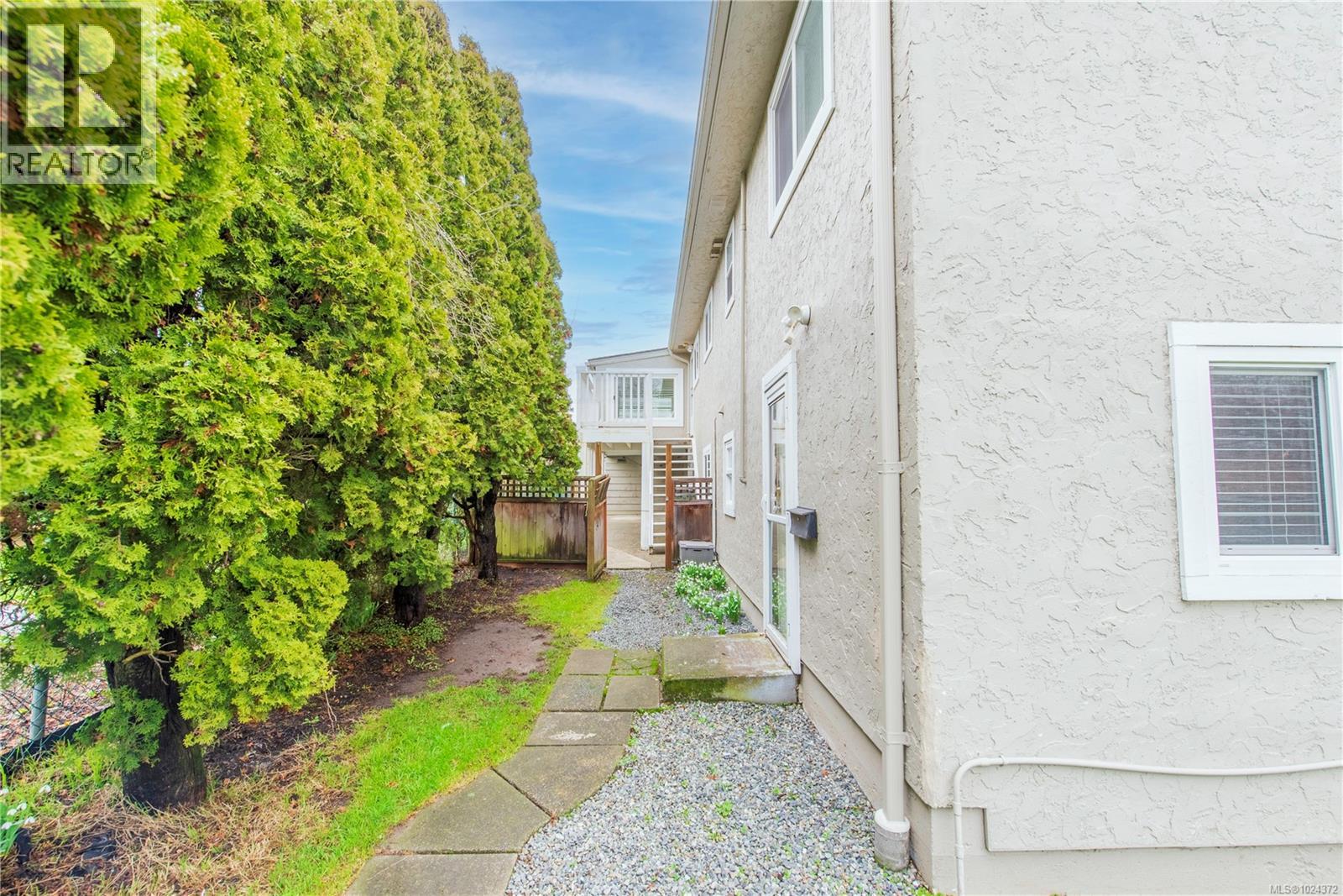  532 BOWLSBY Place, Victoria