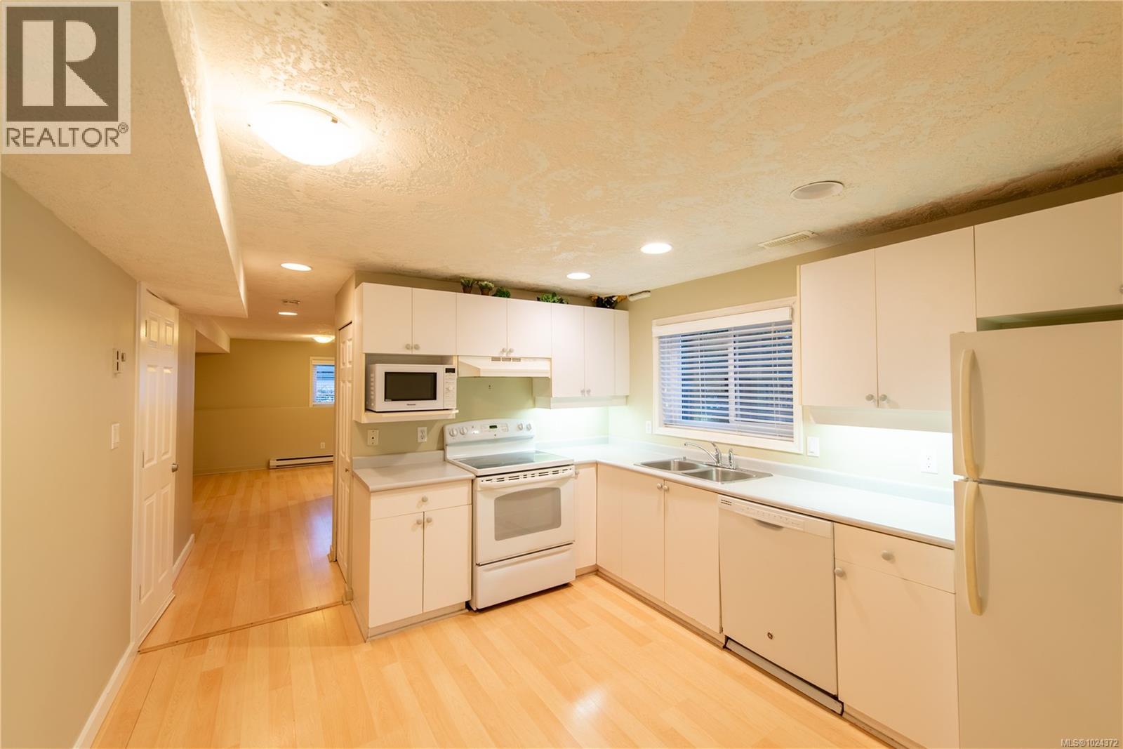  532 BOWLSBY Place, Victoria