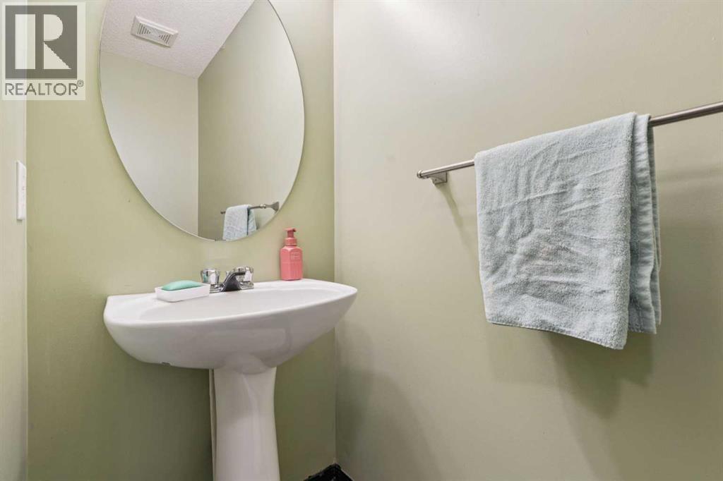 Single Family House for Sale in  Eversyde Common SW Evergreen Calgary 