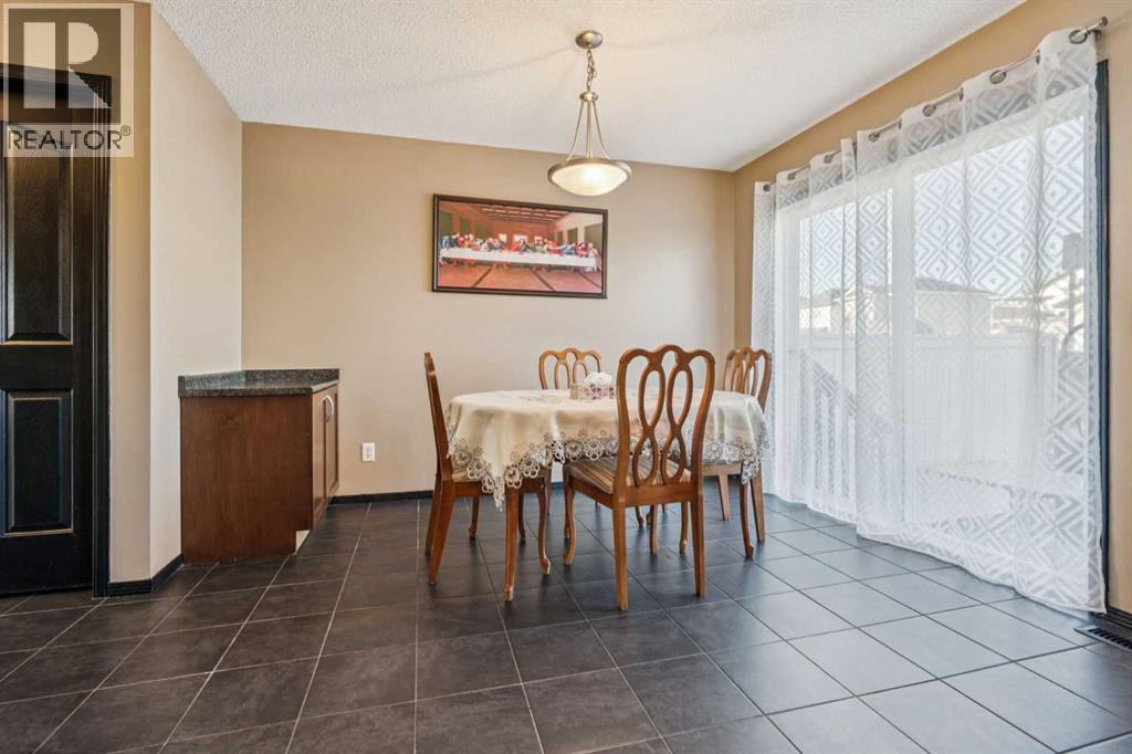 Single Family House for Sale in  Eversyde Common SW Evergreen Calgary 