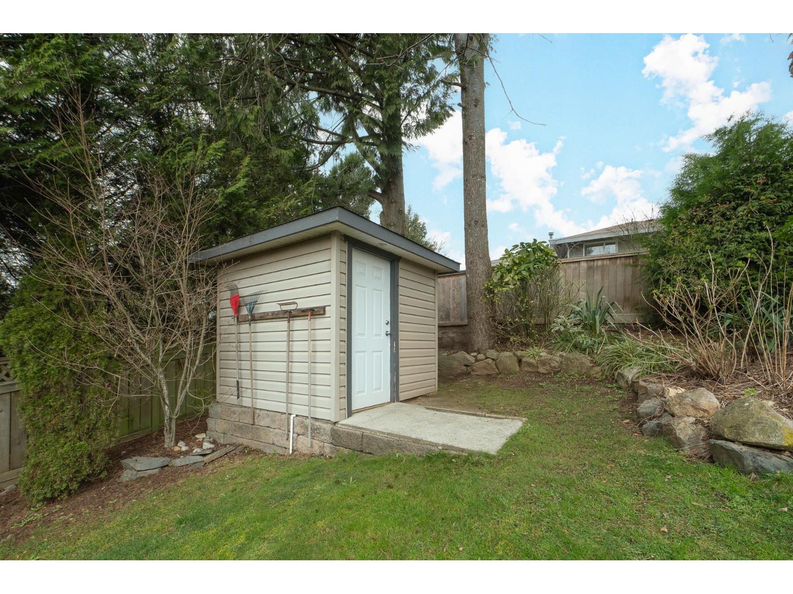 2107 ESSEX DRIVE, Abbotsford