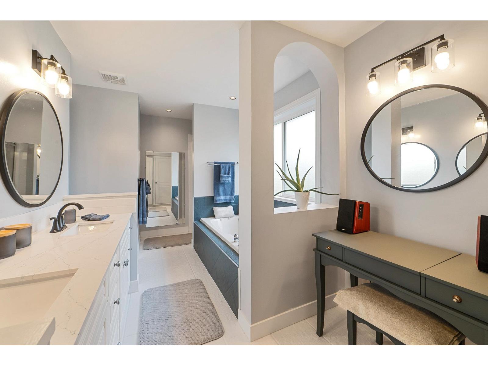 2107 ESSEX DRIVE, Abbotsford