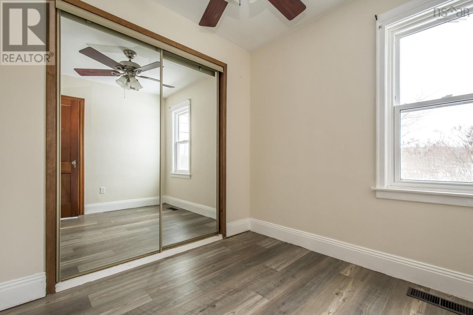 Property 24 of 26 of 12 Apple Tree Road