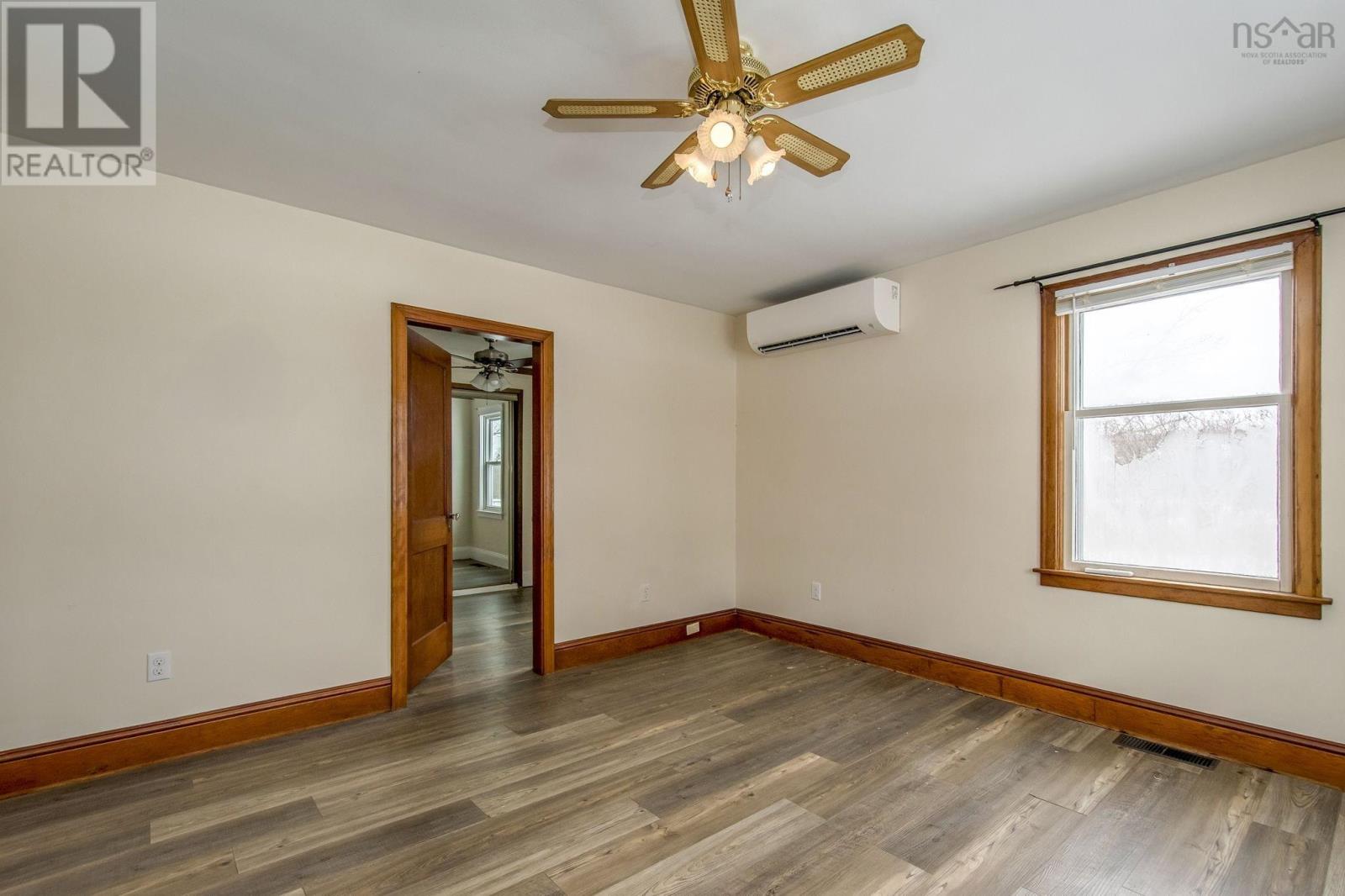 Property 21 of 26 of 12 Apple Tree Road