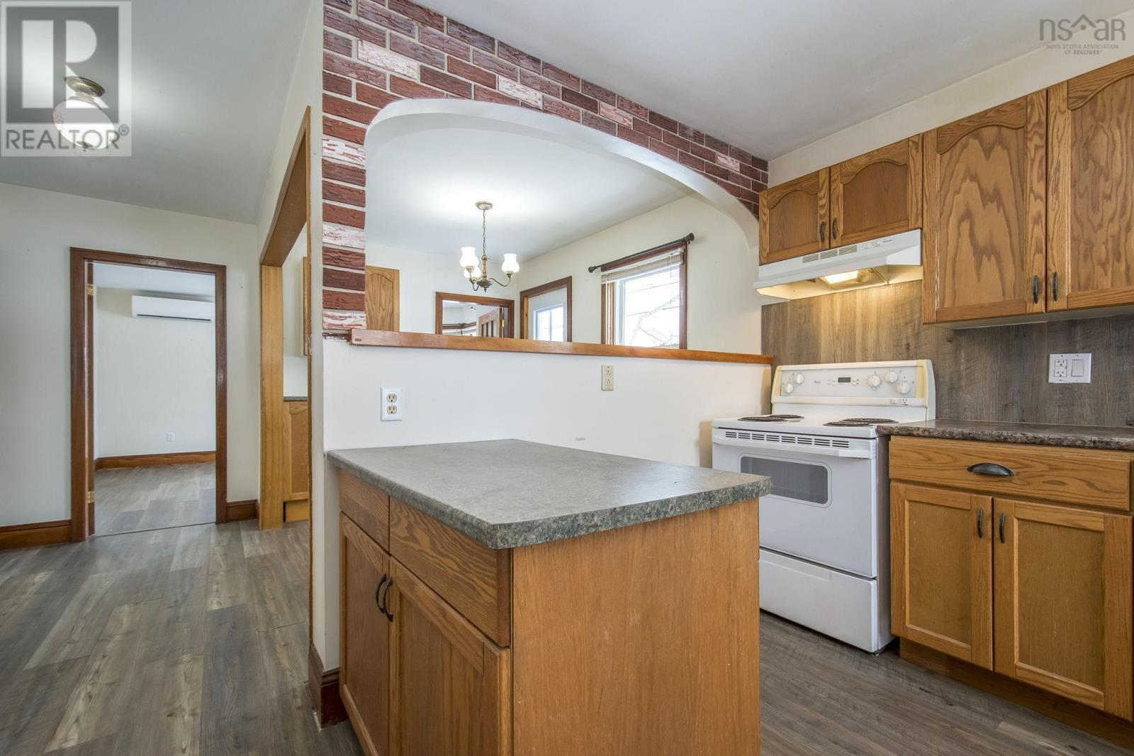 Property 18 of 26 of 12 Apple Tree Road