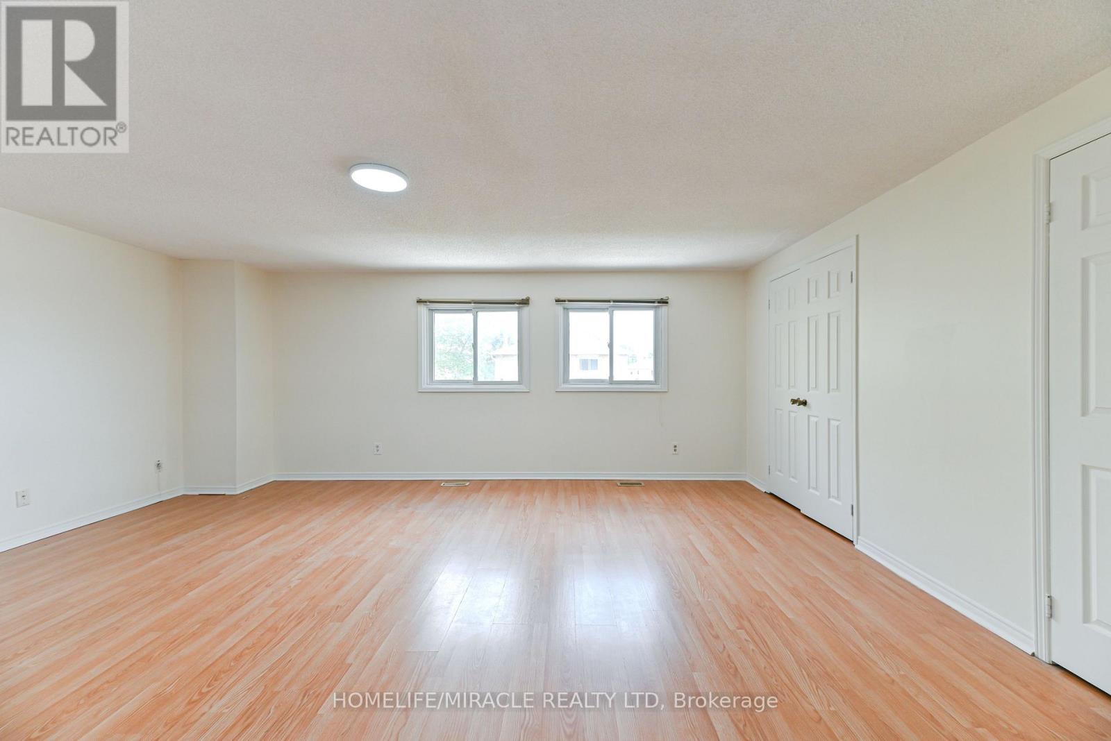 40 BLAIR CRESCENT - 12