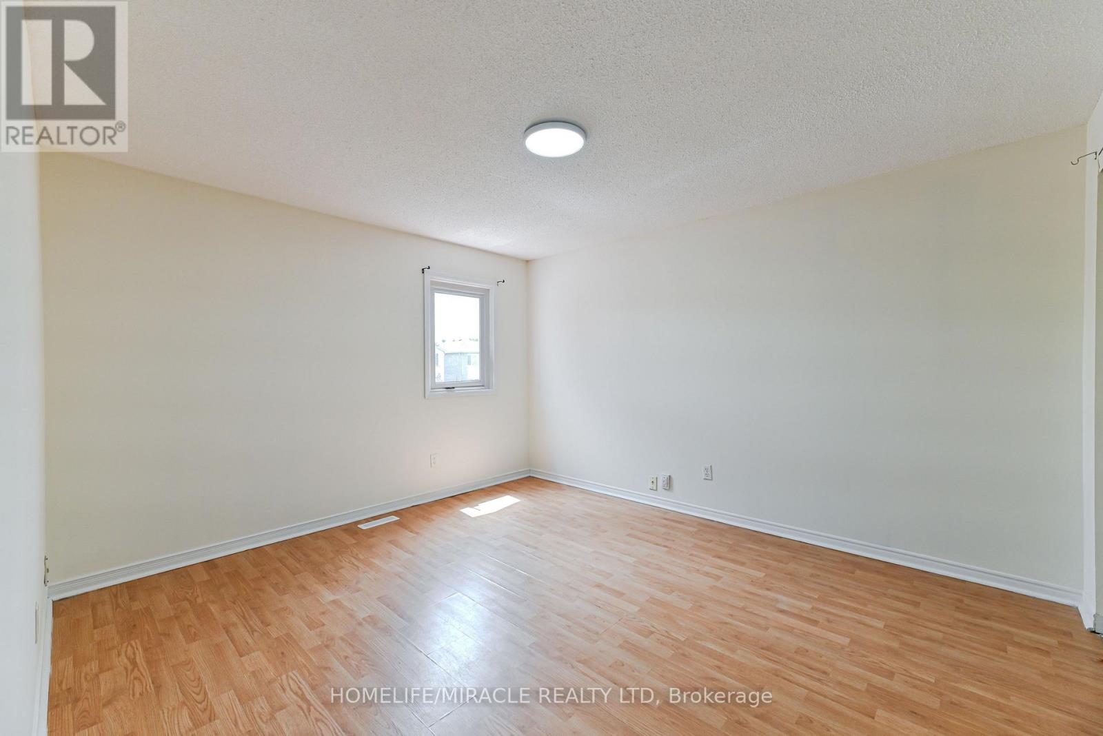 40 BLAIR CRESCENT - 16