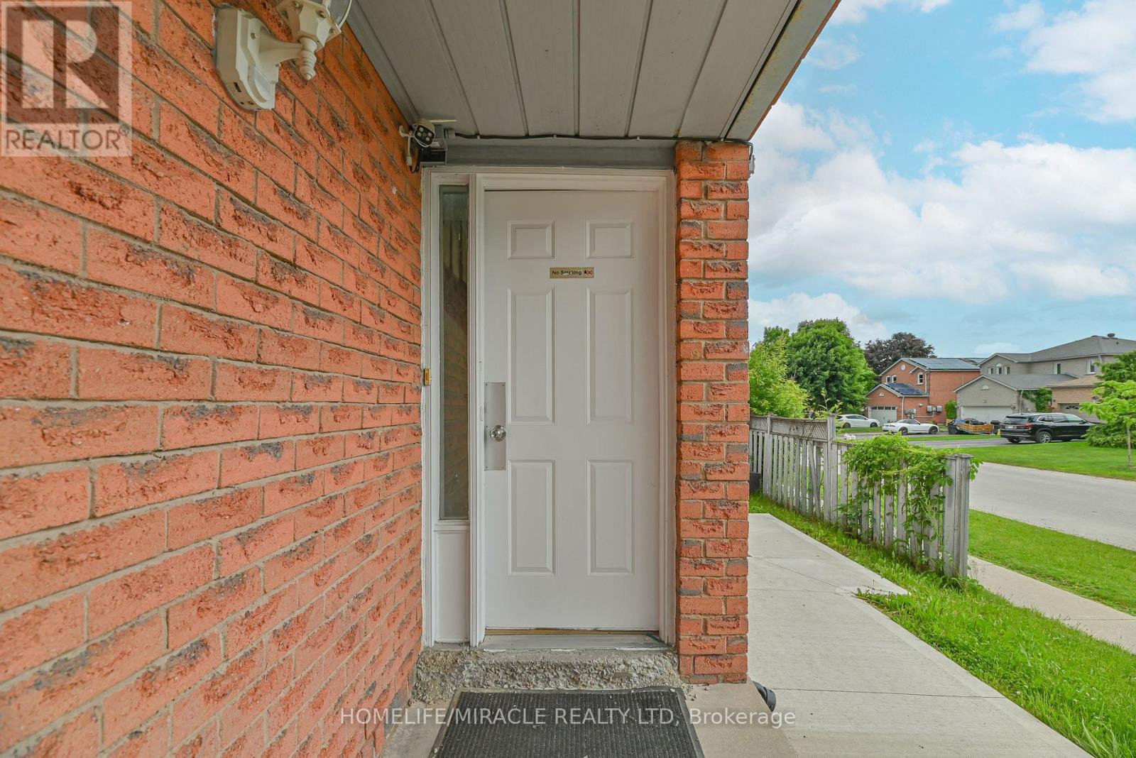 40 BLAIR CRESCENT - 3