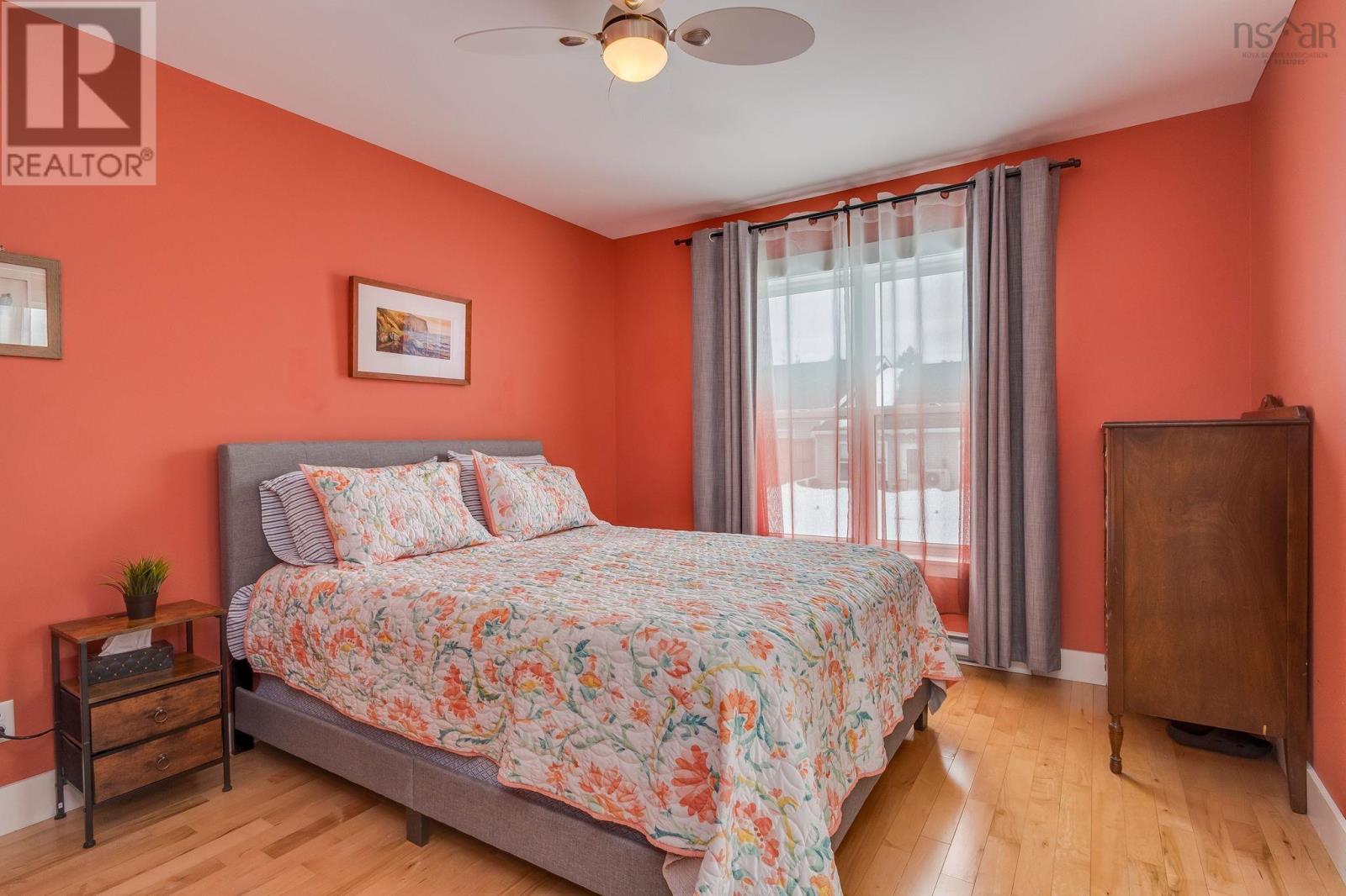 Property 17 of 49 of 17 Candytuft Close