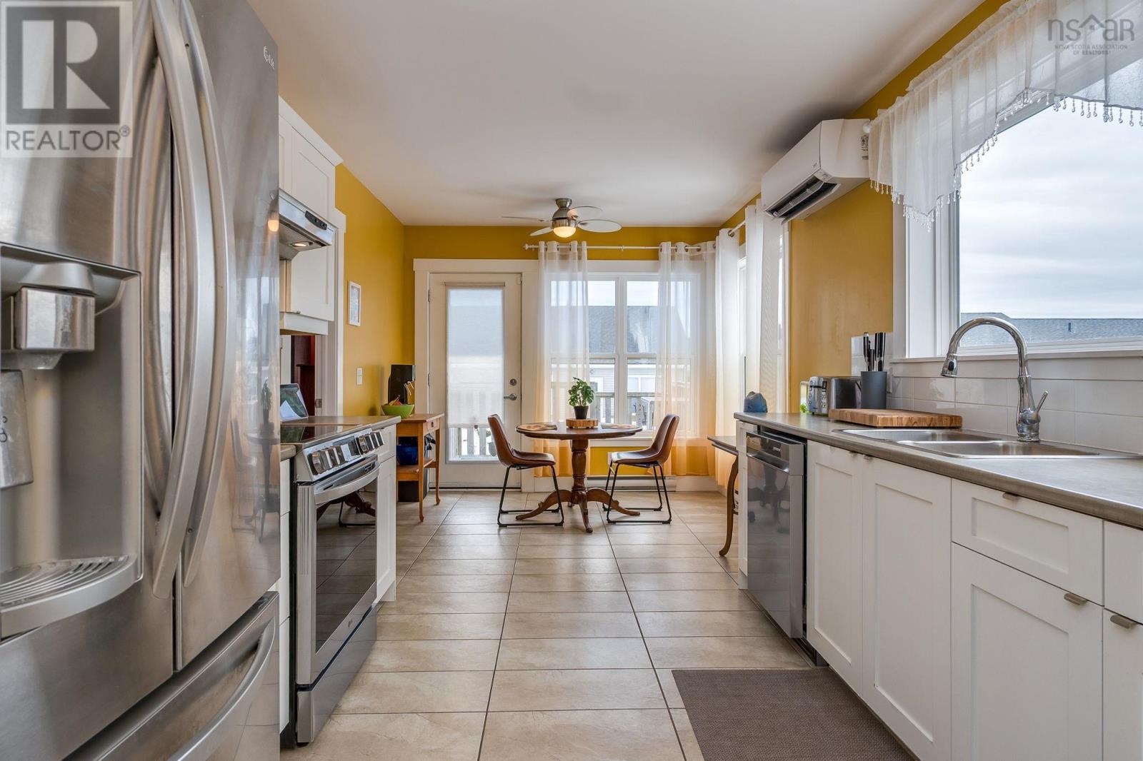 Property 12 of 49 of 17 Candytuft Close