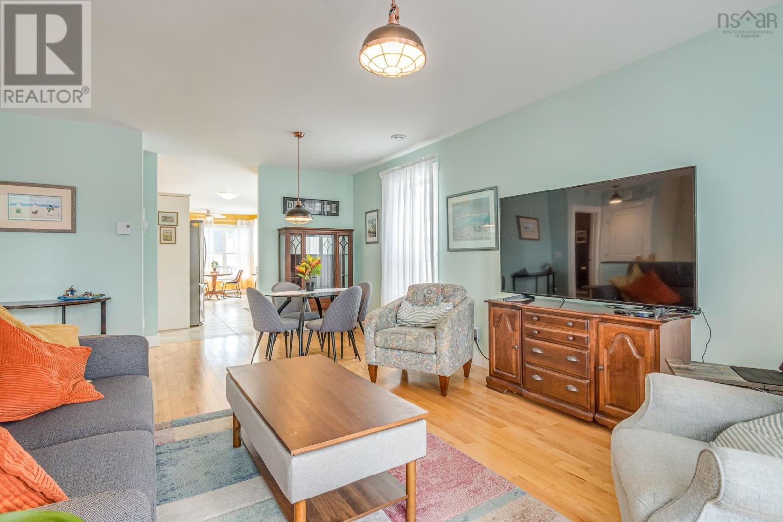 Property 7 of 49 of 17 Candytuft Close