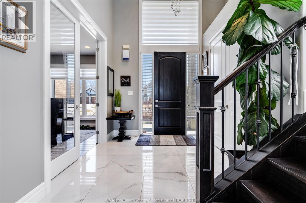 35 Augusta DRIVE - 2